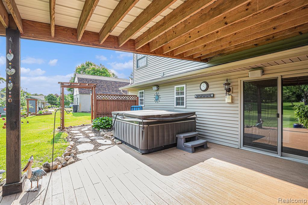 6080 Waldon Road, Clarkston, MI — Photo 36