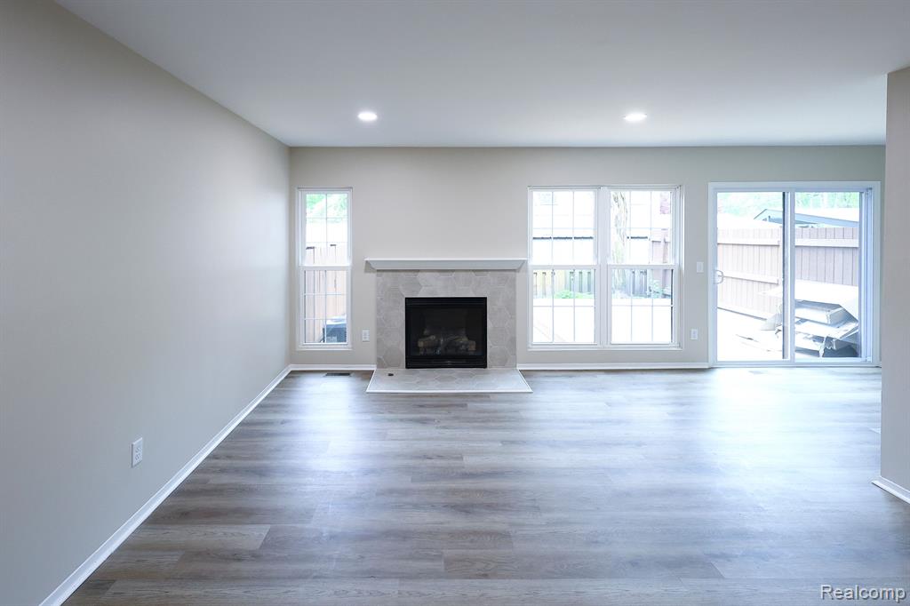 25151 GREENBROOKE Drive, Southfield, MI 48033 — Photo 14