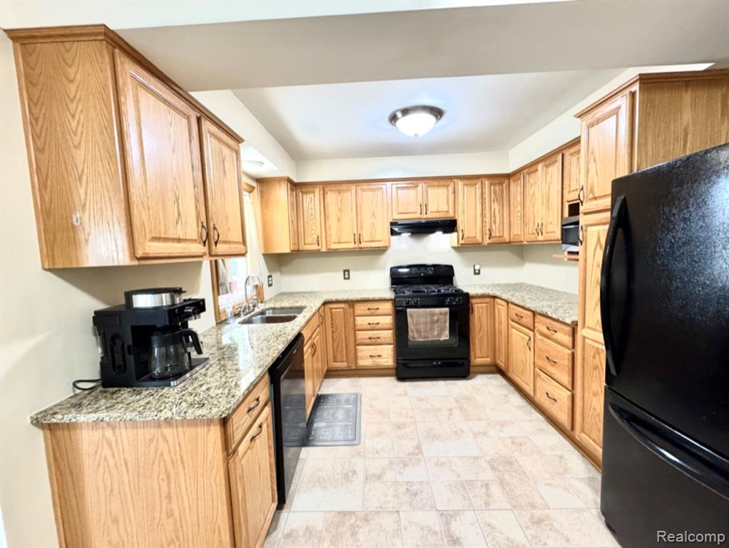4550 Maeder Street, Shelby Twp, MI 48316 — Photo 2