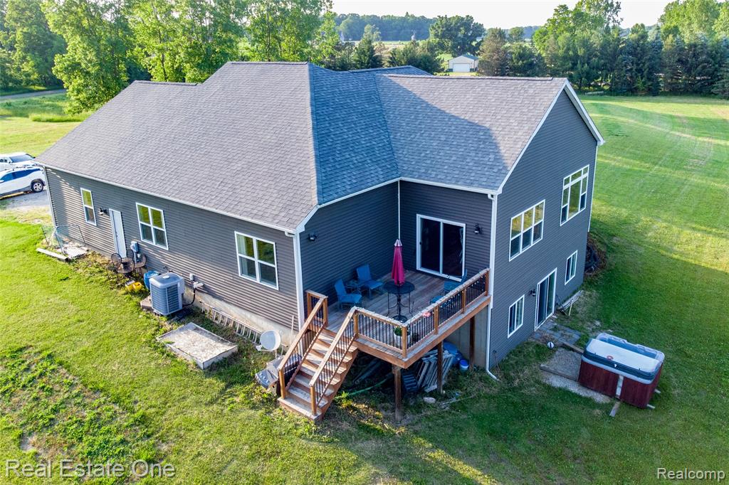 10125 Chase Lake Road, Fowlerville, MI 48836 — Photo 37