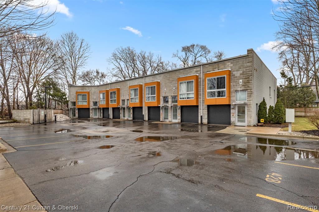 420 E Parent Avenue, Royal Oak, MI 48067 — Photo 2
