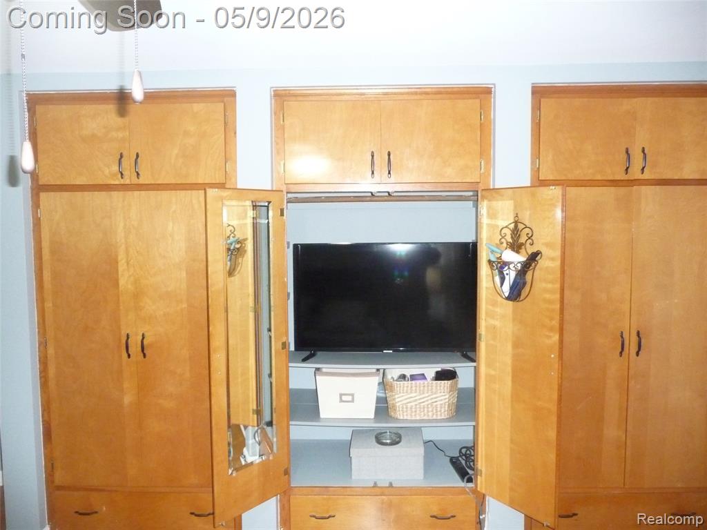 17360 Westmoreland Road, Detroit, MI 48219 — Photo 23