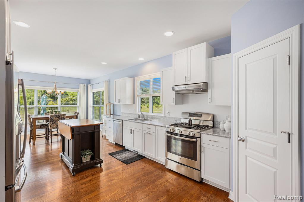 8269 Meadowridge, Clarkston, MI 48348 — Photo 12