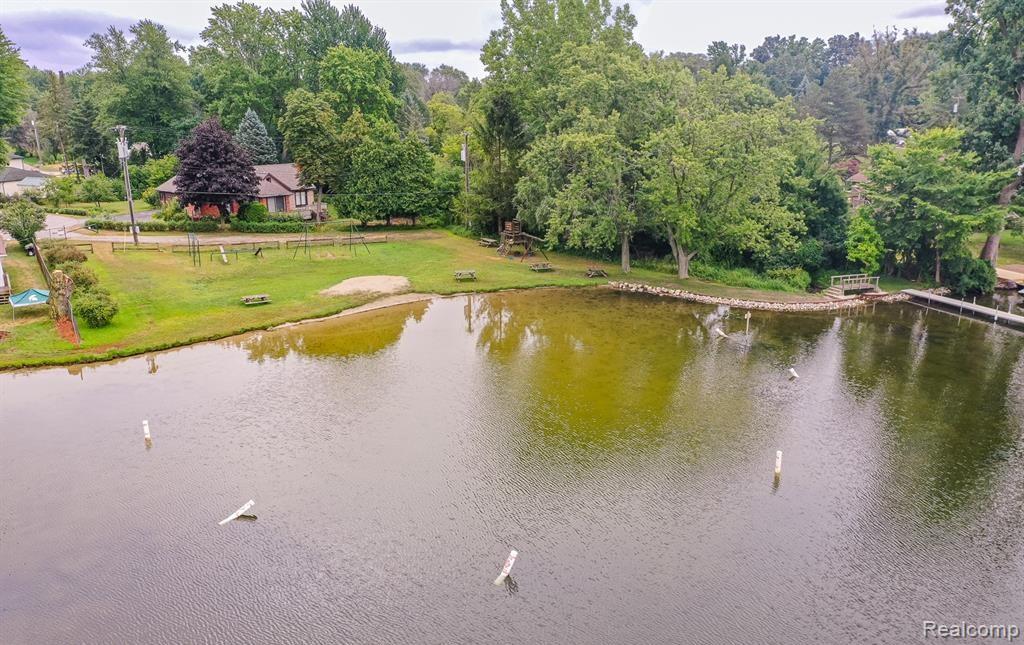 8670 N Eston Road, Clarkston, MI 48348 — Photo 29
