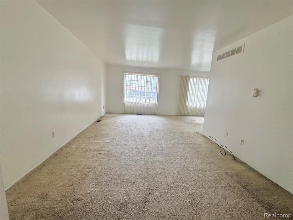 30256 Southfield Road, 185, Southfield, MI 48076 — Photo 2
