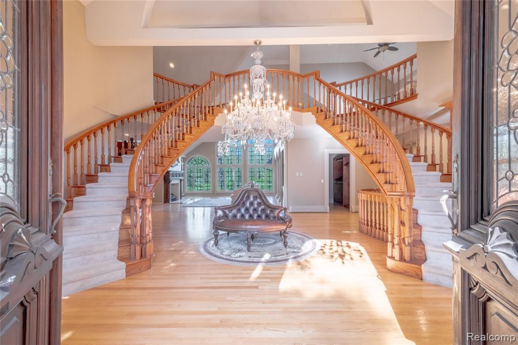 6279 CANTER CREEK Court, Grand Blanc, MI 48439 — Photo 4