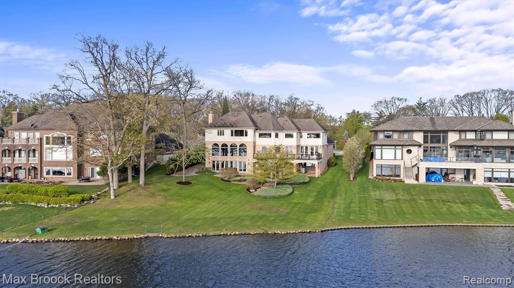 1832 Long Lake Shore Drive, Bloomfield Hills, MI 48302 — Photo 76
