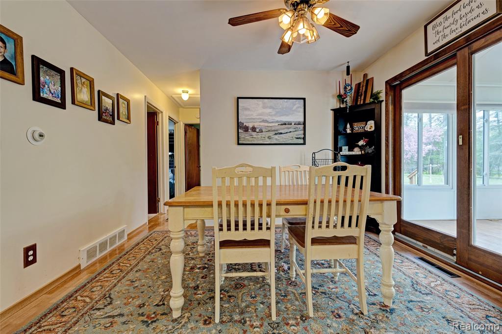 6437 Oriole Drive, Flint, MI 48506 — Photo 10