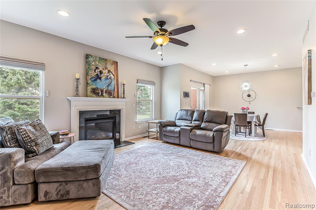 1010 Paddock Drive, South Lyon, MI 48178 — Photo 4