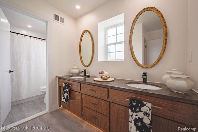 81 Stratford Lane, Rochester Hills, MI 48309 — Photo 20