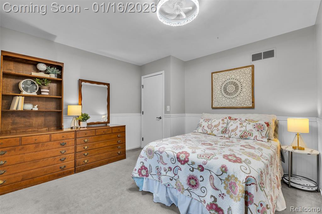 9035 Farmington Road, Livonia, MI 48150 — Photo 33