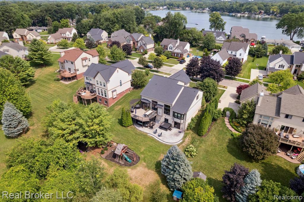 8567 Hummingbird, Commerce Twp, MI 48382 — Photo 65
