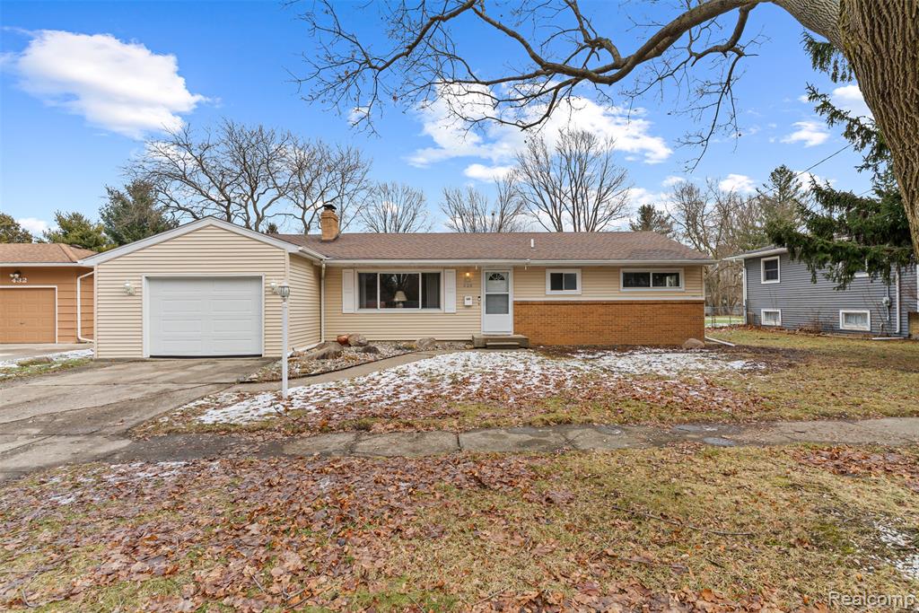 428 Sunnyside Drive, Flushing, MI 48433 — Photo 2