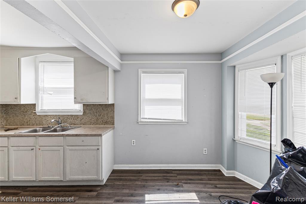8626 Brace Street, Detroit, MI 48228 — Photo 10