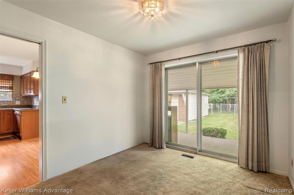 7562 Terri Drive, Westland, MI — Photo 13
