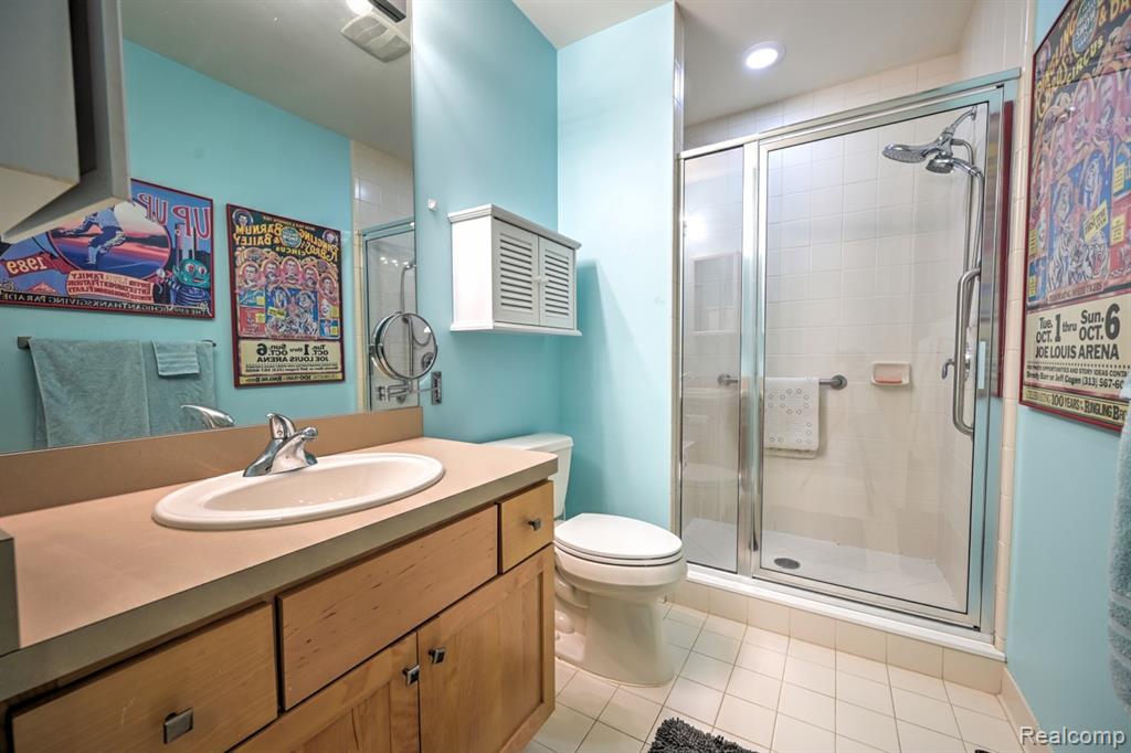 5591 Pembrooke Crossing, West Bloomfield, MI — Photo 45
