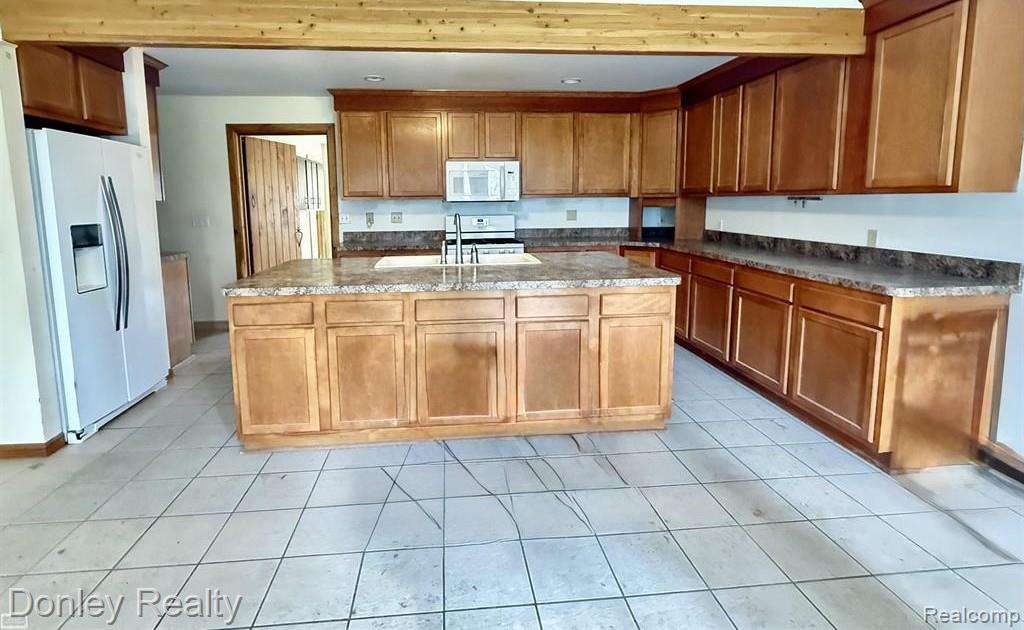 7285 Mayville Road, Marlette, MI 48453 — Photo 2