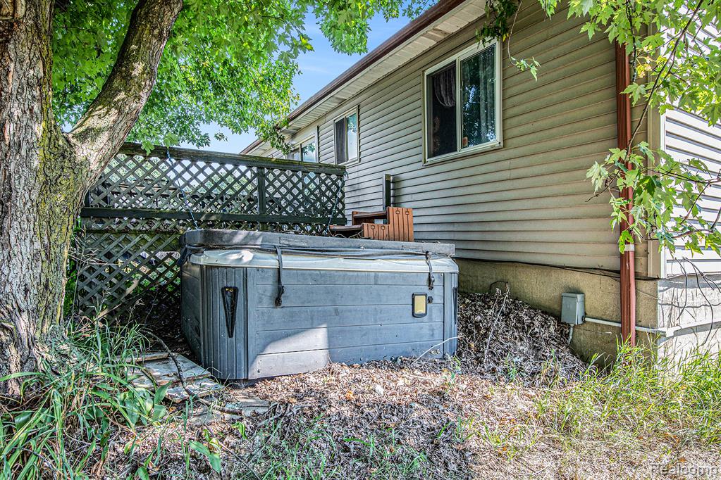 5877 Southwood Street, North Branch, MI 48461 — Photo 13