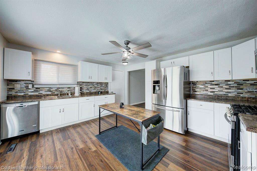 709 RICHARD Street, Holly, MI 48442 — Photo 13