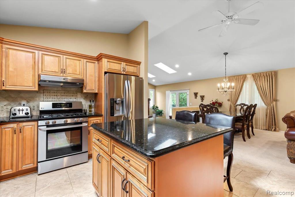 4280 ELIZABETH Lane, Walled Lake, MI 48390 — Photo 13