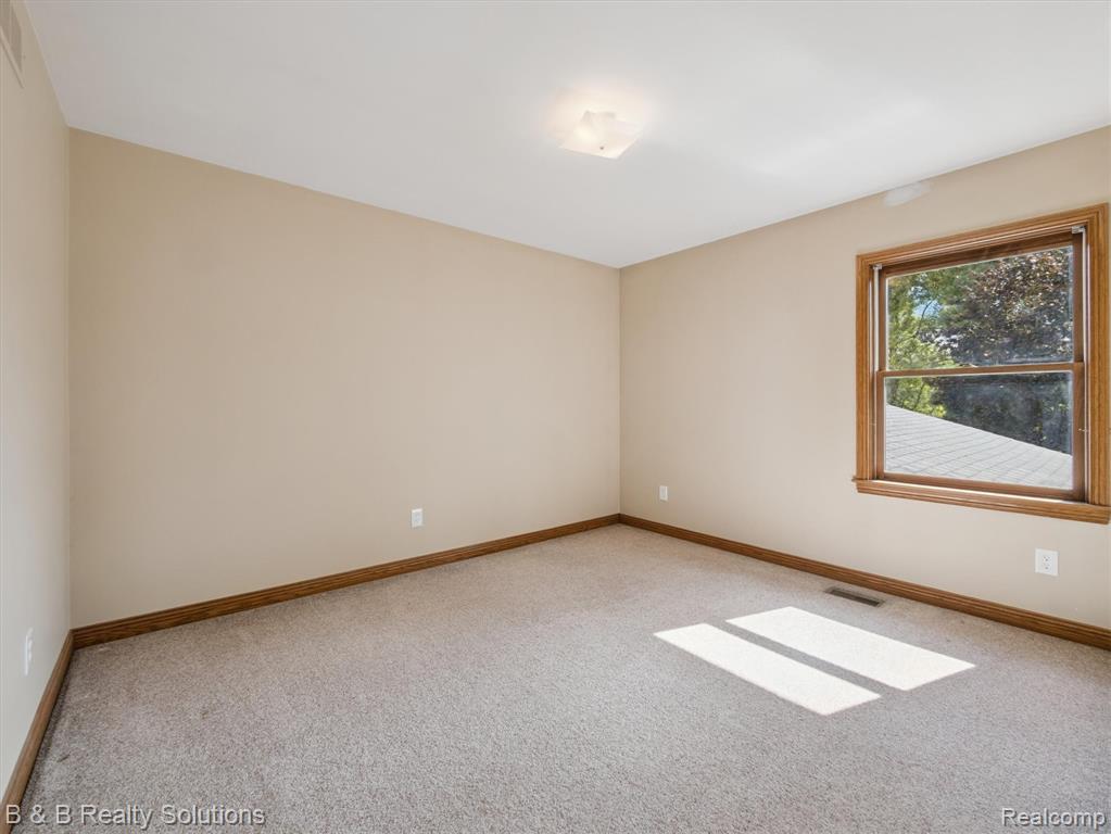 8560 Hough Road, Almont, MI 48003 — Photo 26