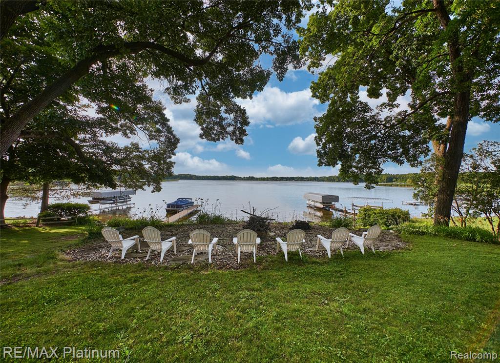 4358 SKUSA Drive, Brighton, MI 48116 — Photo 11