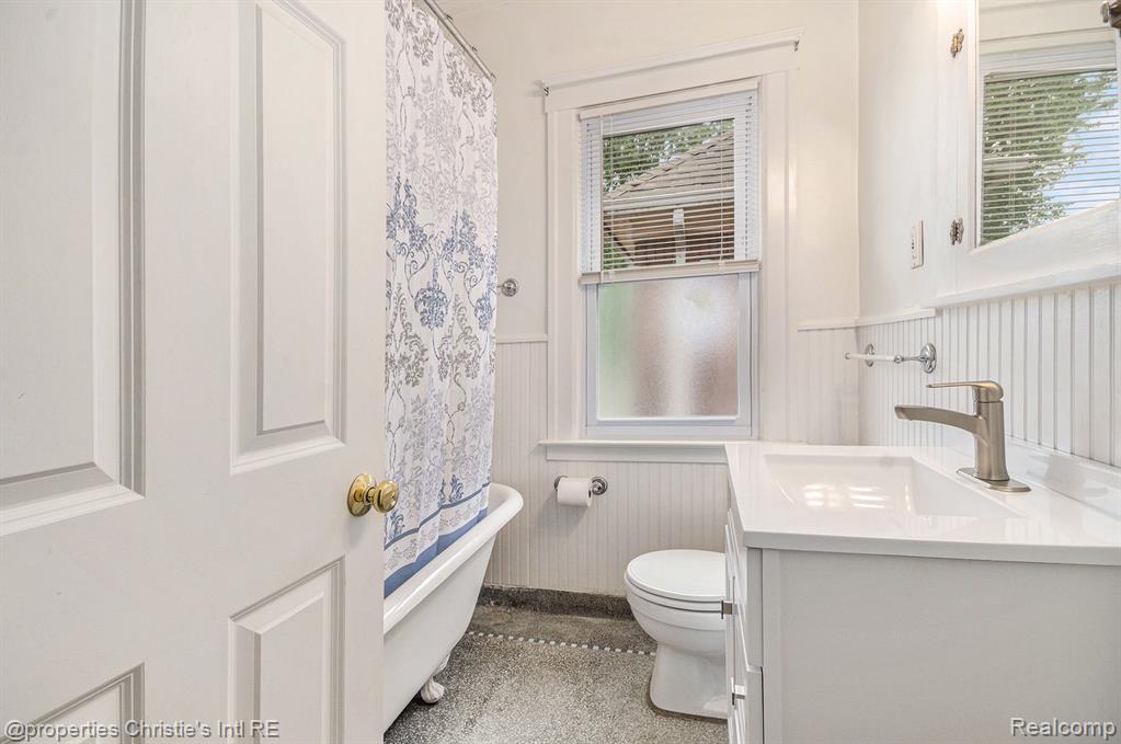 858 NOTTINGHAM ROAD Road, Grosse Pointe Park, MI 48230 — Photo 30