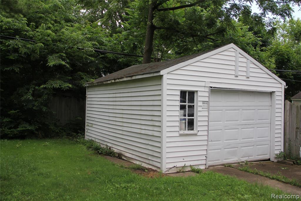 11470 E Lakepointe Street E, Detroit, MI 48224 — Photo 7