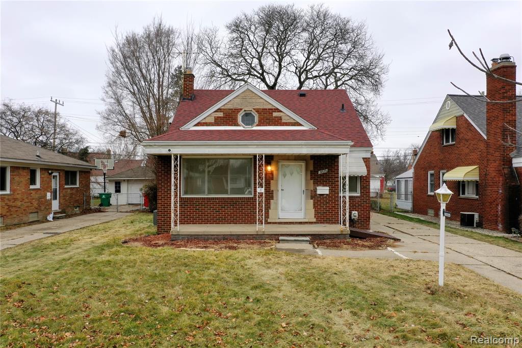 16535 Lincoln Avenue, Eastpointe, MI 48021 — front exterior
