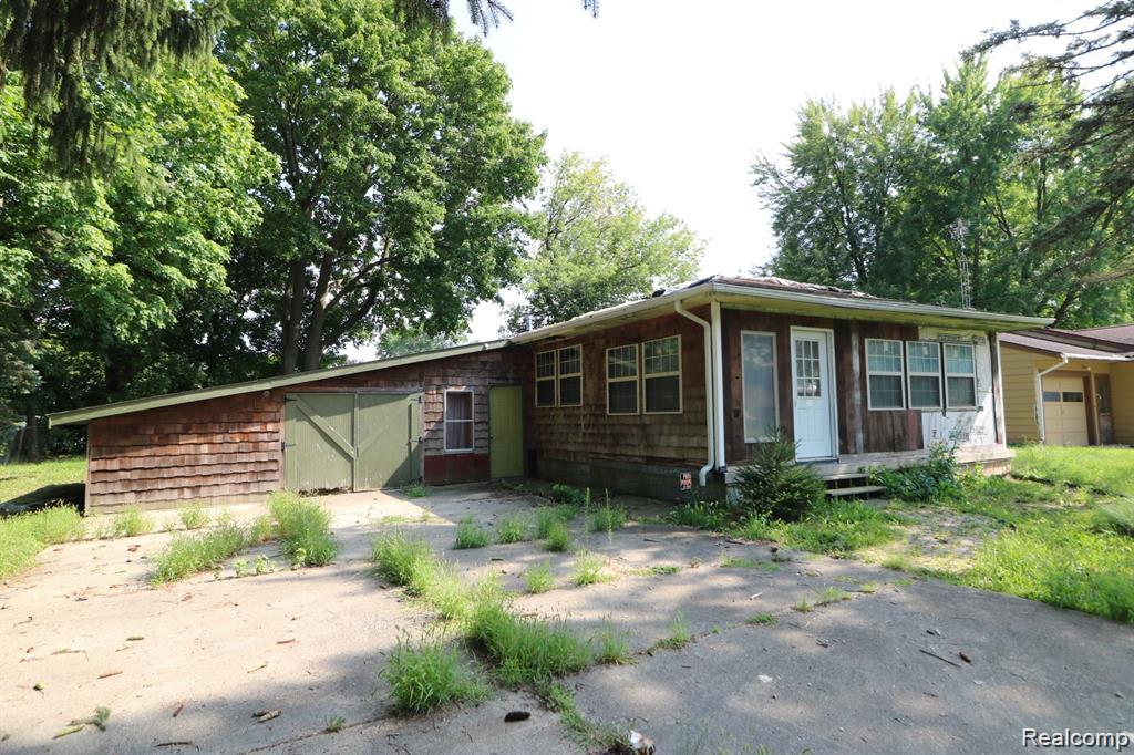 4318 TOMMY ARMOUR Drive, Flint, MI 48506 — Photo 2