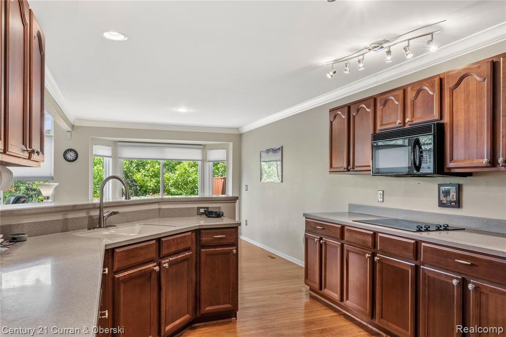 49468 N Glacier, Northville, MI 48168 — Photo 15