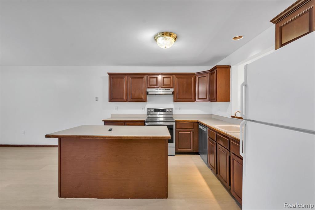 852 N Beech Daly Road, Dearborn Heights, MI 48127 — Photo 12