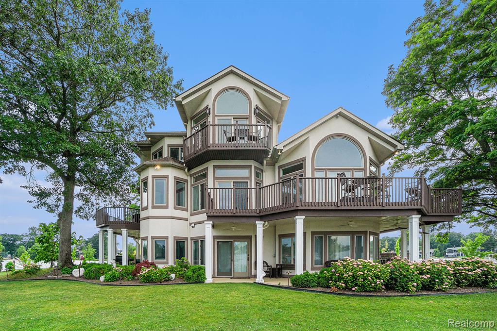 265 Lakeshore Drive, Battle Creek, MI 49015