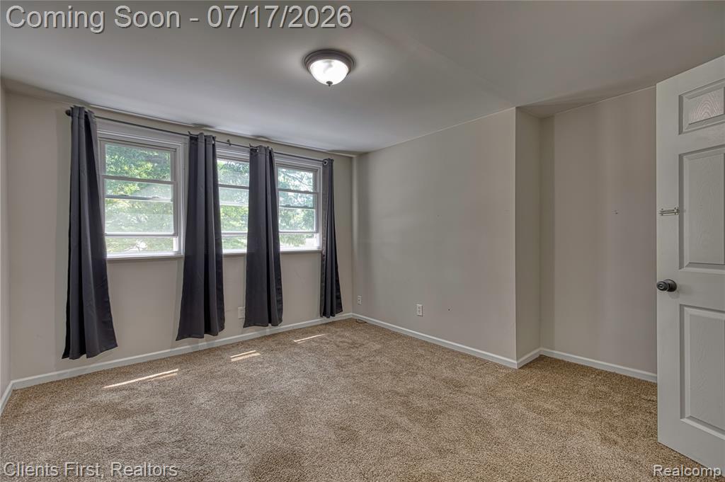 4258 Seeden Street, Waterford, MI 48329 — Photo 21
