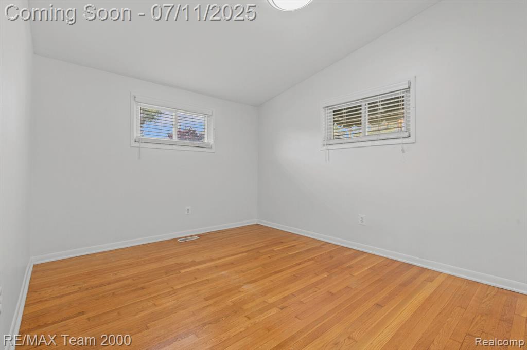9756 Buckingham Avenue, Allen Park, MI 48101 — Photo 18