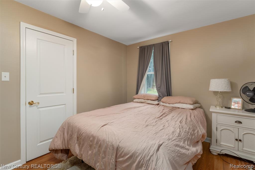 5763 Graves Street, Waterford, MI 48327 — Photo 14