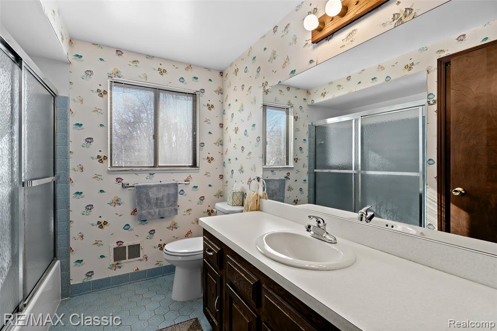 6313 Kiev Street, West Bloomfield, MI 48324 — Photo 35