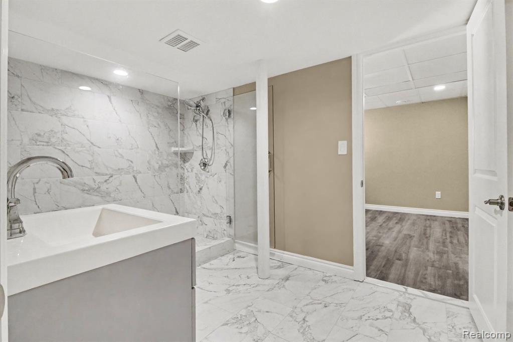 50371 LANGLEY Drive, Novi, MI — Photo 33