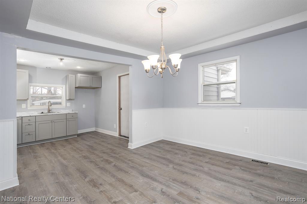8255 GARBOR Avenue, Warren, MI 48093 — Photo 11