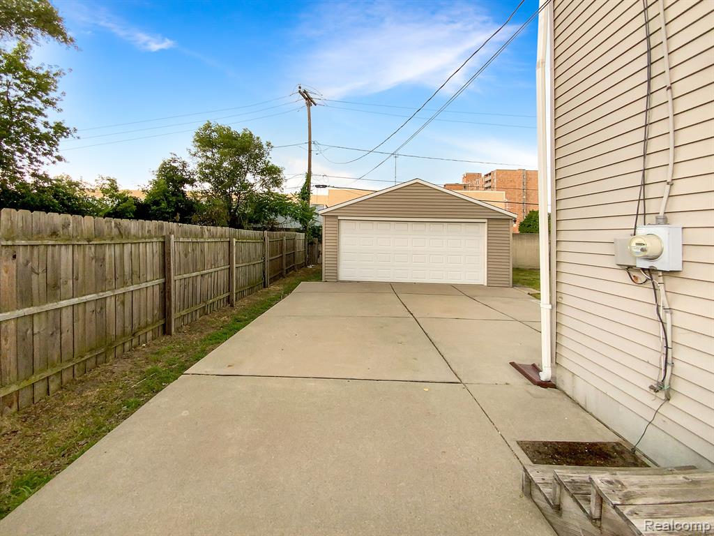 20773 GARDEN Lane, Ferndale, MI 48220 — Photo 6