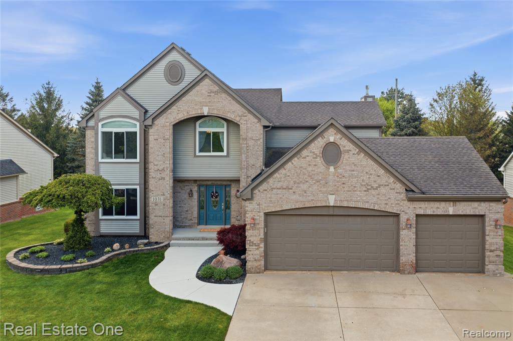 1031 Crestwood Court, South Lyon, MI 48178 — front exterior