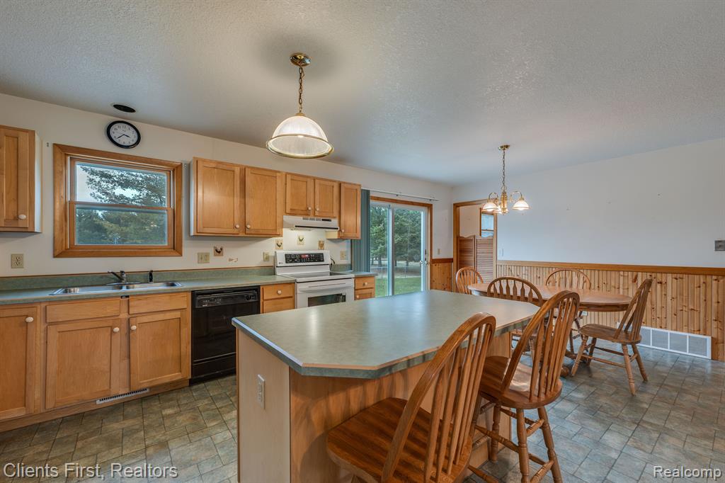 751 S LORENZ Road, Tawas City, MI 48763 — Photo 10