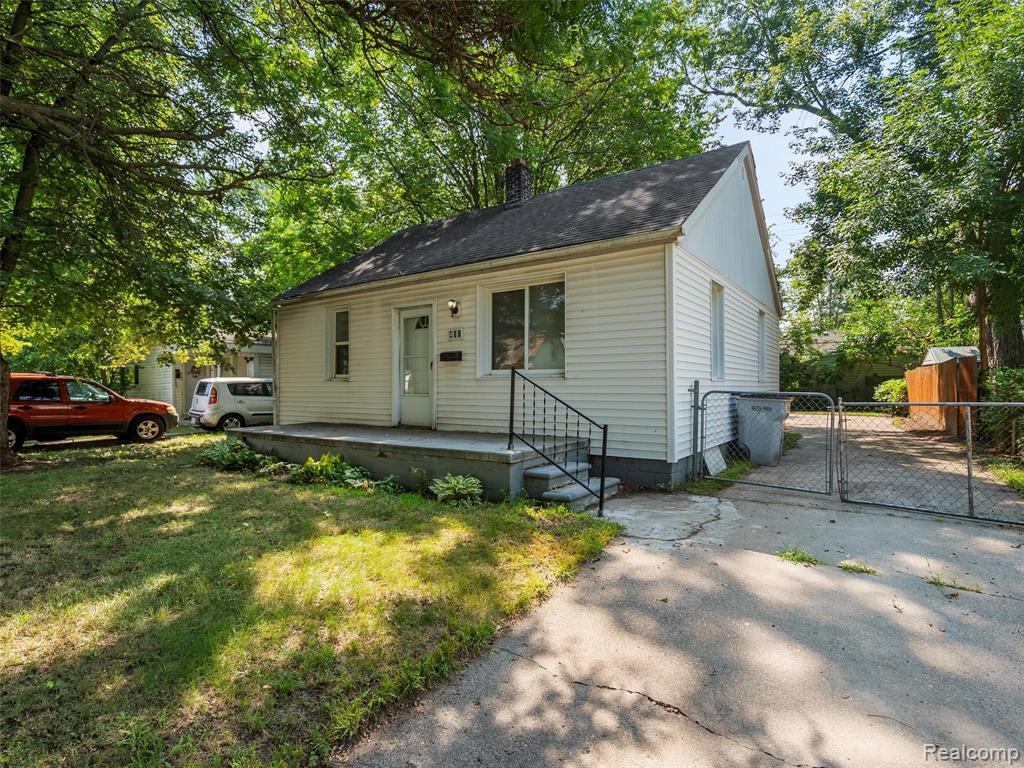 431 W Madge Avenue, Hazel Park, MI 48030 — Photo 3