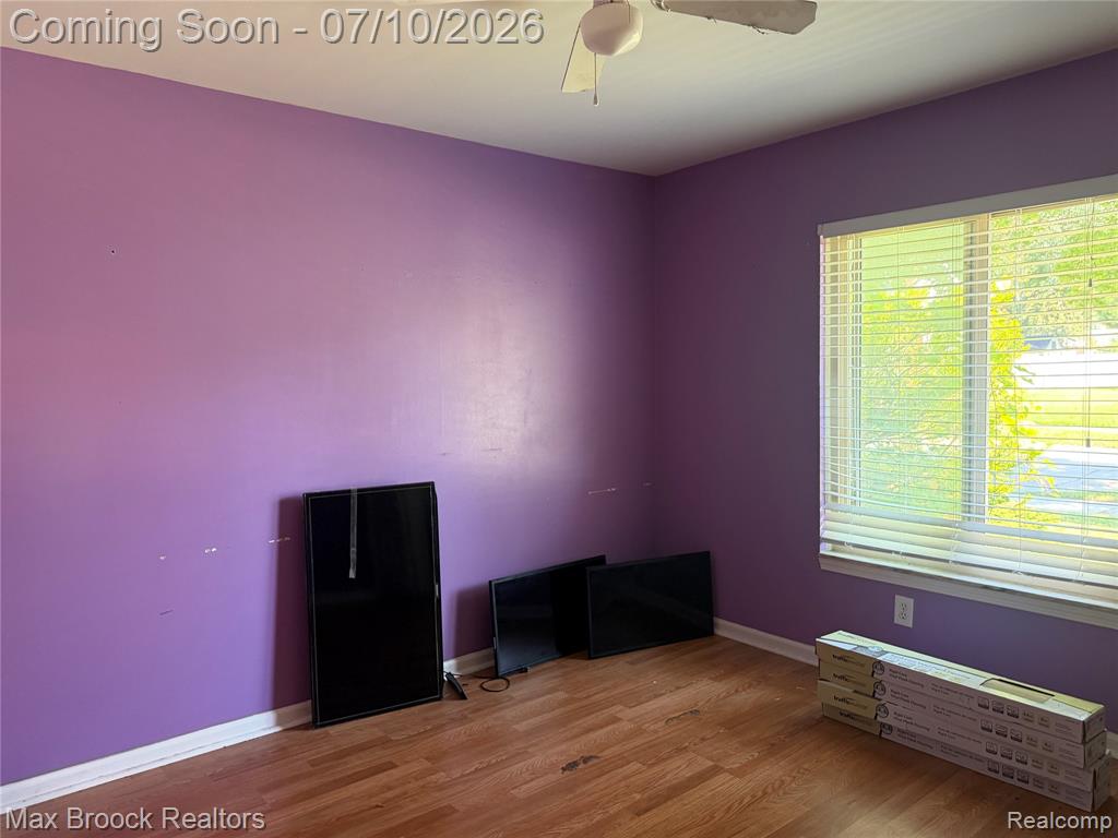 7094 Jenerous Drive, Center Line, MI 48015 — Photo 7