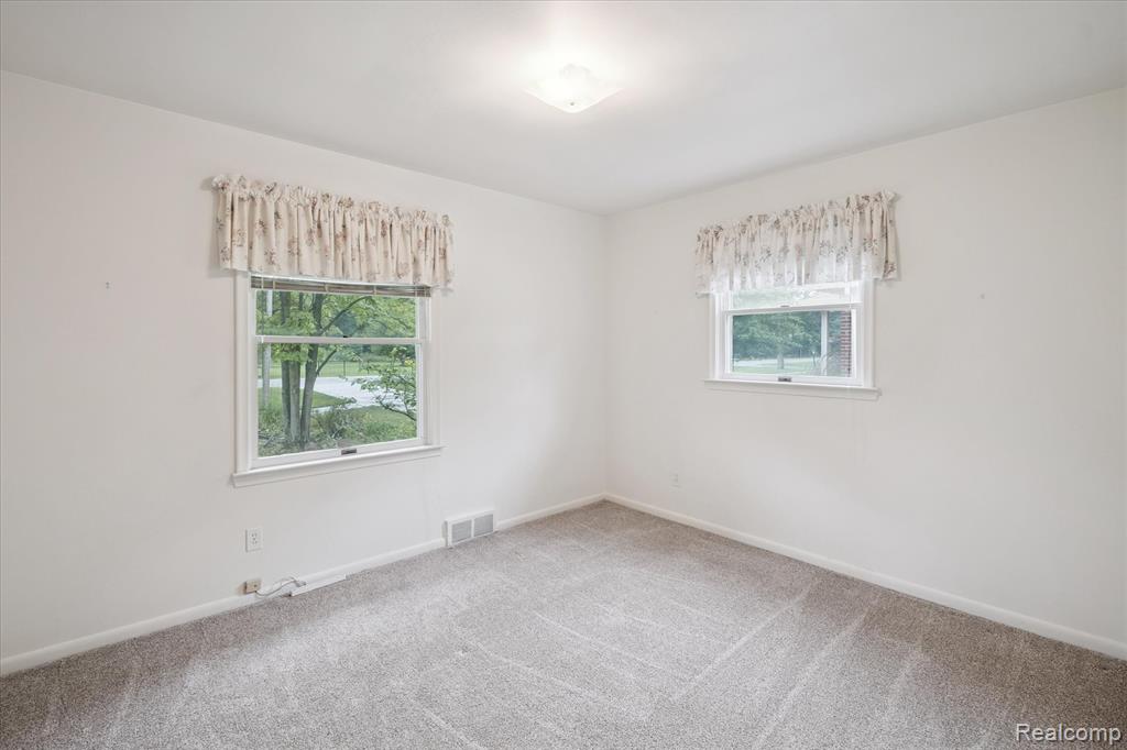 18870 Beverly Road, Beverly Hills, MI 48025 — Photo 20