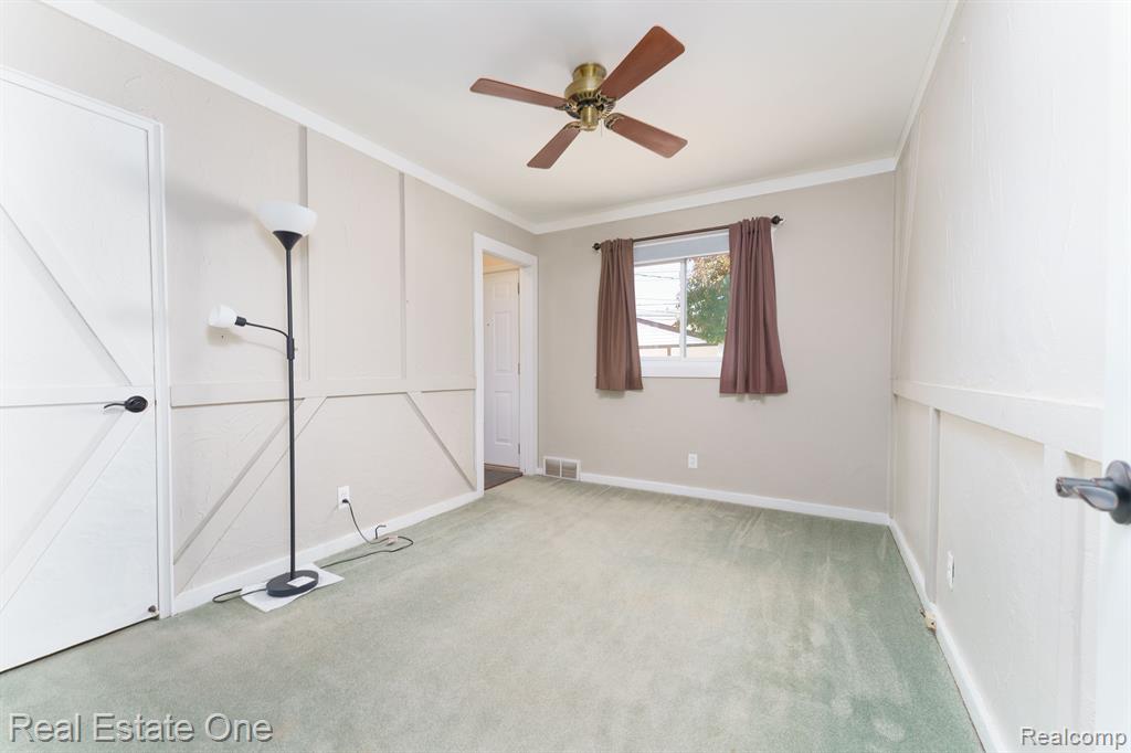 8744 SHARI Drive, Westland, MI — Photo 16