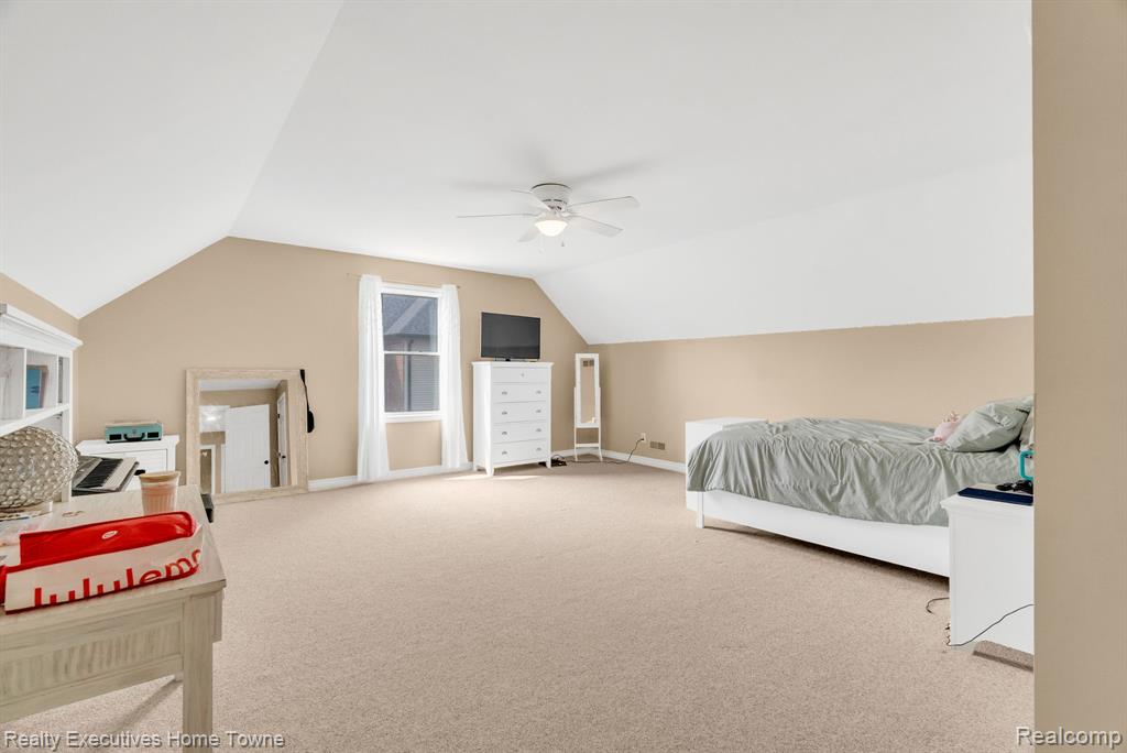 5453 BAYWOOD Drive, Fort Gratiot, MI 48059 — Photo 38