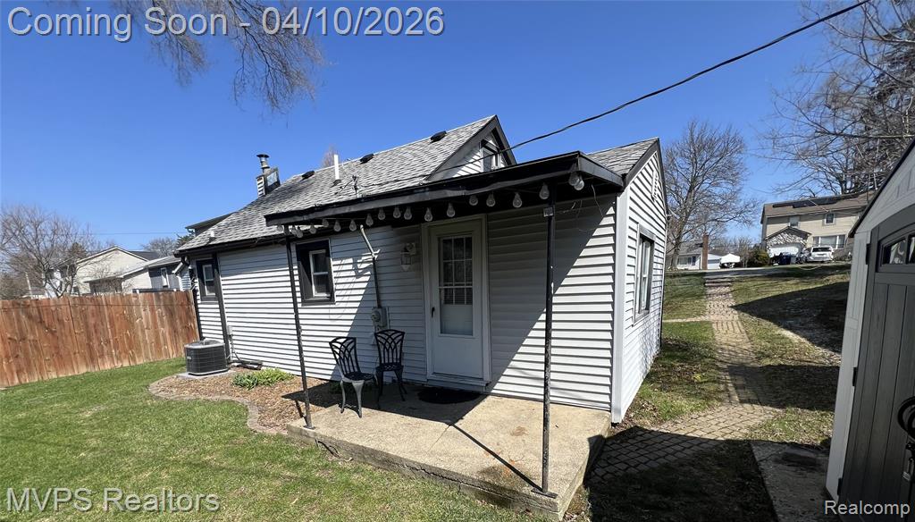 6421 Cloverton Drive, Waterford, MI 48329 — Photo 17