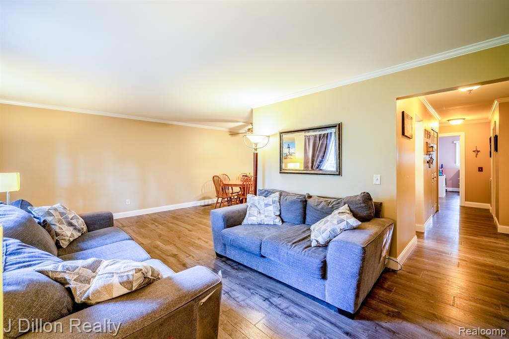 653 E Fox Hills Drive, 49, Bloomfield Hills, MI 48304 — Photo 4