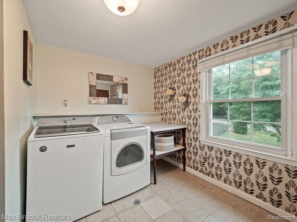 6570 CASTLE Drive, Bloomfield Hills, MI 48301 — Photo 40